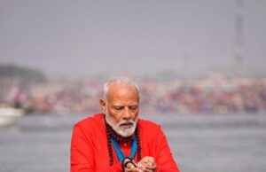 महाकुंभ. पीएम मोदी ने संगम में लगाई पवित्र डुबकी, यमुना नदी में सीएम योगी के साथ किए नाव से सैर