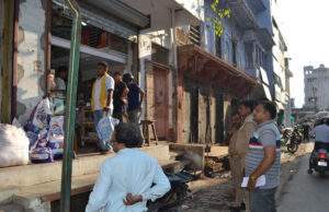 पॉलिथीन के खिलाफ चला विशेष अभियान, कई दुकानदारों पर हुई कार्रवाई