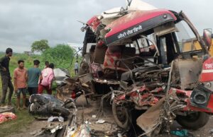 Prayagraj News : रोडवेज बस और गिट्टी लदी डंपर में हुई जोरदार भिड़ंत, 11 घायल, एक की हुई मौत