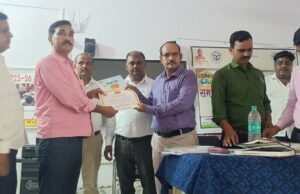 समर कैंप के समापन पर सम्मानित किए गए अध्यापक