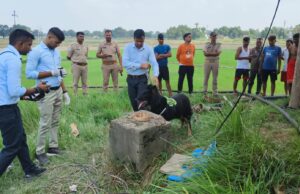 किसान के खेत में सिंचाई के लिए लगा सबमर्सिबल पंप चोरी