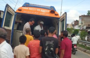 डुमरियागंज और बर्डपुर बाजारों में खाद्य पदार्थों की जांच, 24 नमूने मानक अनुरुप