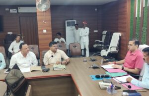 जिलाधिकारी डॉ0 दिनेश चंद्र की अध्यक्षता में जिला भूगर्भ जल प्रबंधन परिषद के संबंध में बैठक संपन्न