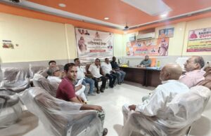 व्यापार मंडल व परिवहन निगम ने प्रशासन से पुराने मार्ग से संचालन की मांग