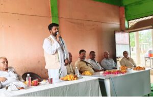 भाजपा की गलत नीतियों का खामियाजा भुगत रही है जनता:अशफाक