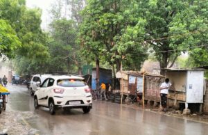 कालीन नगरी भदोही में आसमान से बरसी राहत की बारिश