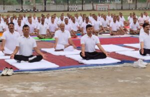 पुलिस लाइन में आयोजित किया गया योग शिविर