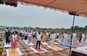 अंतरर्राष्ट्रीय दसवीं वर्षगांठ के अवसर पर पंचनद पर प्रकृति की गोद में संपन्न हुआ योग शिविर