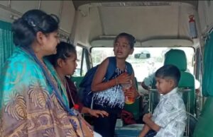 अनियंत्रित ऑटो पलटी, महिलाऐं, बच्चों समेत पांच घायल, रेफर