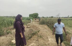 टकपूरा गांव में चकरोड से अवैध कब्जा हटाया, ग्रामीणों को मिली राहत