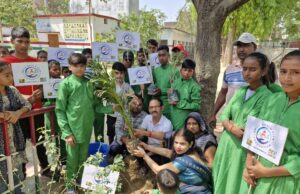 मॉडल स्कूल कटरा गुलाब सिंह के बच्चों ने किया भव्य पौधारोपण