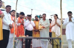 सई मईया के जयघोष के बीच उतारी गई गंगा आरती