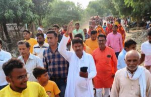 मां काली प्राण प्रतिष्ठा को लेकर निकली शोभा यात्रा, लगे जयकारे