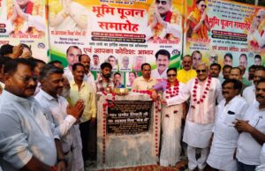 सर्वश्रेष्ठ बहुमुखी विकास से रामपुरखास में विकास के पहिये की दिखेगी चमक:प्रमोद तिवारी