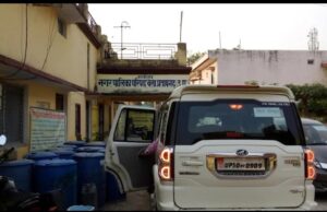 नगर पालिका ने सिंगल यूज प्लास्टिक को जब्त करते हुये जुर्माना वसूला