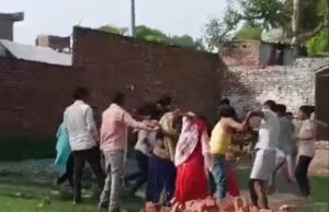 जमीन के विवाद में दो पक्षों में जमकर चले लाठी-डंडे और पथराव