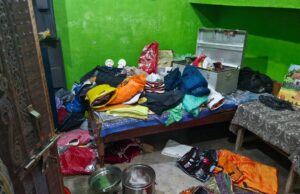 यात्रा पर गए परिवार के घर से गहने समेत लाखों की चोरी