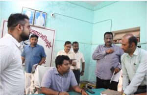 जिलाधिकारी ने बांसी तहसील का किया निरीक्षण, लंबित प्रकरणों पर जताई नाराजगी