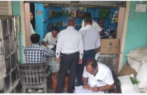 सिद्धार्थनगर में खाद्य विभाग का बड़ा छापा, 7 नमूने जब्त