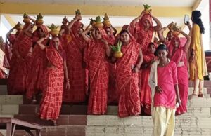 धूमधाम से निकली कलश यात्रा, लगे जयकारे