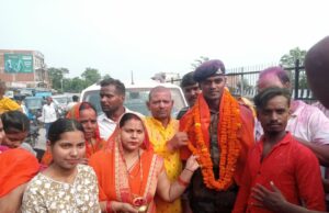अग्निवीर जवान के प्रथम आगमन पर गांव के लोगों नें किया स्वागत