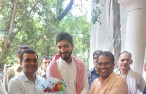 पार्टी कार्यकर्ताओं ने हर्षोल्लास के साथ मनाया सांसद आदित्य यादव का जन्मदिन