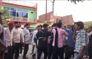 बीच चौराहे पर युवक को मारपीट कर किया घायल रिपोर्ट दर्ज