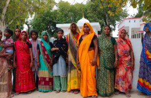 पुरानी रंजिश को लेकर दो पक्षों में चले लाठी-डंडे 11 नामदर्ज दर्ज पीएसी तैनात