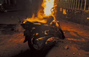 शादी से लौट रहे युवक कि पिटाई कर दबंगों ने लगायीं बाइक में आग