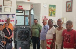 जायन्ट्स ग्रुप ऑफ शाइनिंग स्टार ने सरोज वृद्धाश्रम को किया कूलर भेंट