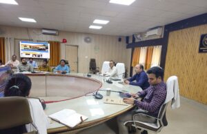 ऑपरेशन कायाकल्प के तहत 18 पैरामीटर पर सभी आंगनबाड़ी केंद्र को करें संतृप्त:डीएम