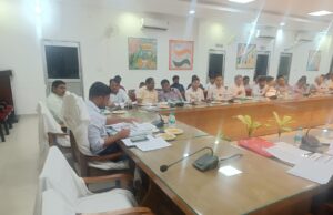 मुख्य विकास अधिकारी ने की विकास कार्यों की समीक्षा बैठक