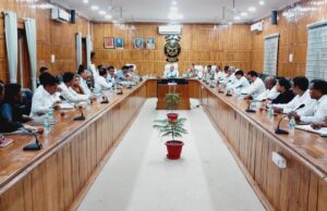 डीएम की अध्यक्षता में सम्पन्न हुई अभियोजन कार्यों की समीक्षा बैठक