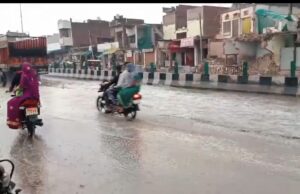 पहली बरसात में सभागंज चौराहे पर जल जमाव, आवागमन प्रभावित