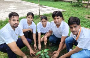 स्टेंटोरियन फाउंडेशन ने आयोजित किया भव्य योग कार्यक्रम, लगाए गए नीम व आम के पौधे