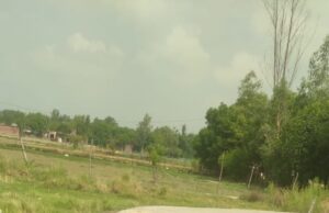 कमीशन बाजी मे बनते ही टूट गई नगर पंचायत डेरवा मे ब’नी सीसी रोड