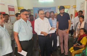 सीएमओ के निरीक्षण में सीएचसी पचपेड़वा में 10 स्टाफ अनुपस्थित