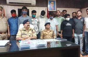 जीआरपी ने पकड़े शातिर बदमाश, मोबाइल, लाखों कीमत के जेवरात बरामद