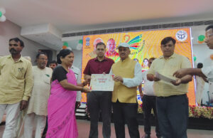 आकांक्षा हाट कार्यक्रम में उत्कृष्ट किसानों और फ्रंटलाइन वर्कर्स को किया गया सम्मानित