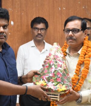 प्रशासनिक अधिकारी उमाकांत मिश्रा सेवानिवृत्त,भावभीनी विदाई