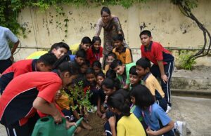 गंगा गुरुकुलम विद्यालय में मनाया गया वन-महोत्सव