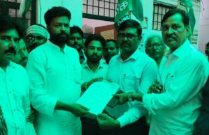 भ्रष्टाचार बेरोजगारी तथा महंगाई को लेकर कांग्रेसियों ने एसडीएम को सौंपा ज्ञापन