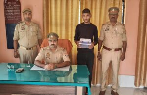 देवी-देवताओं पर अभद्र टिप्पणी करने वाला युवक तमंचे के साथ गिरफ्तार