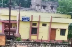 जेई की लापरवाही घूसखोरी से किसान परेशान, ट्रांसफार्मर बदलवाने को चक्कर काट रहा परिवार