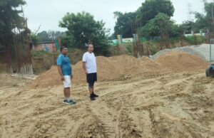 स्टेडियम मुंशीलाटपुर में निर्माणाधीन कार्य का सीडीओ ने किया निरीक्षण