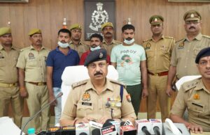 हिस्ट्रीशीटर 3 अभियुक्तों गिरफ्तार,भारी मात्रा अवैध हथियार हुए बरामद