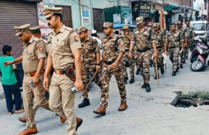 शांति व्यवस्था की दृस्टिगत निकाला फ्लेग मार्च