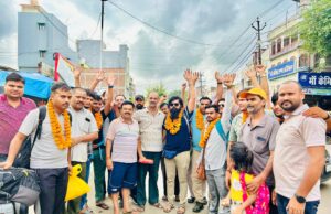 ऐतिहासिक सिद्ध गुफा मंदिर पर धूमधाम से मनाई गई गुरु पूर्णिमा,गुरु की गई पूजा