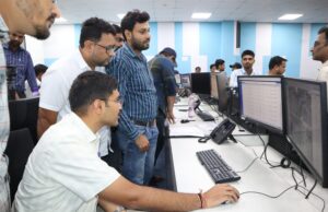 जिला मजिस्ट्रेट ने आईसीसीसी में बनाए गये कन्ट्रोल रूम का किया औचक निरीक्षण