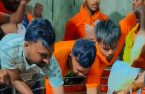 बाबा घुइसरनाथ धाम में सावन के पहले सोमवार पर जलाभिषेक को उमड़े श्रद्धालु